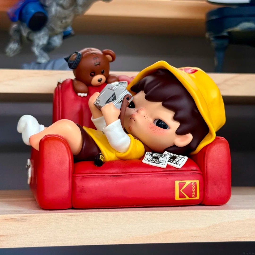 hirono_kodak_figure_16