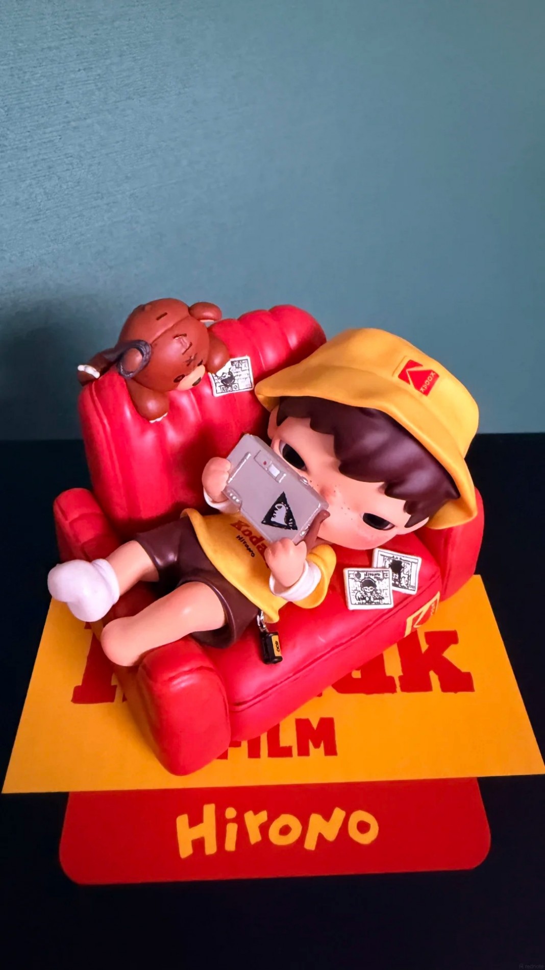hirono_kodak_figure_20